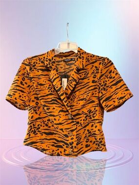 Nasty Gal Orange and Black Animal-Print Button Front Cropped Blouse